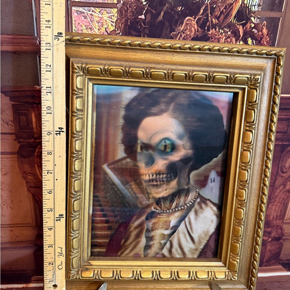 Vintage Look Framed Lenticular Changing Spooky Halloween Portrait Creepy Haunted - Picture 9 of 15